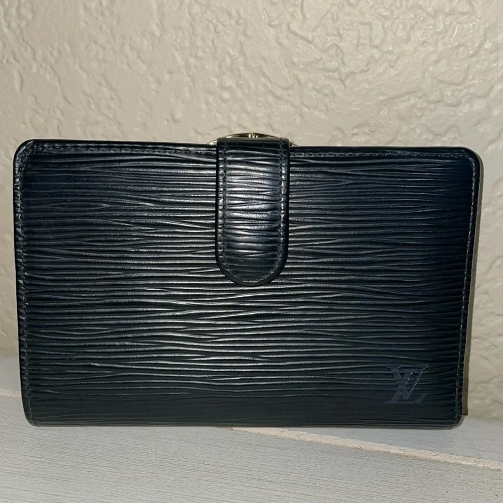 Louis Vuitton Wallet Epi Porte Monnaie Billets Viennois Leather Bifold Wallet 🔥